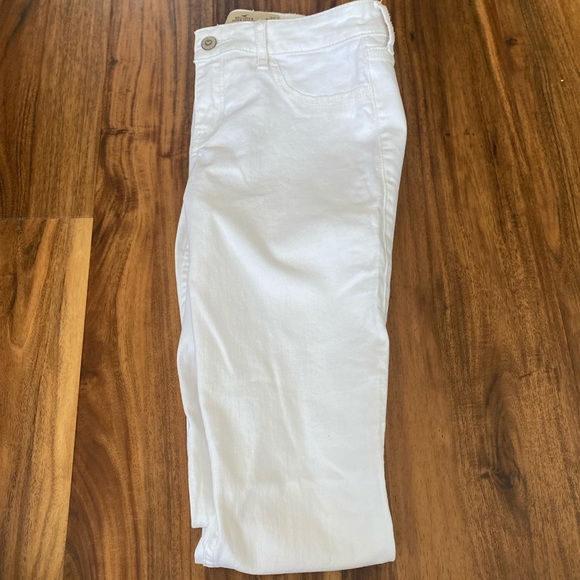 White Hollister Jeans Size 3R - Picture 4 of 4